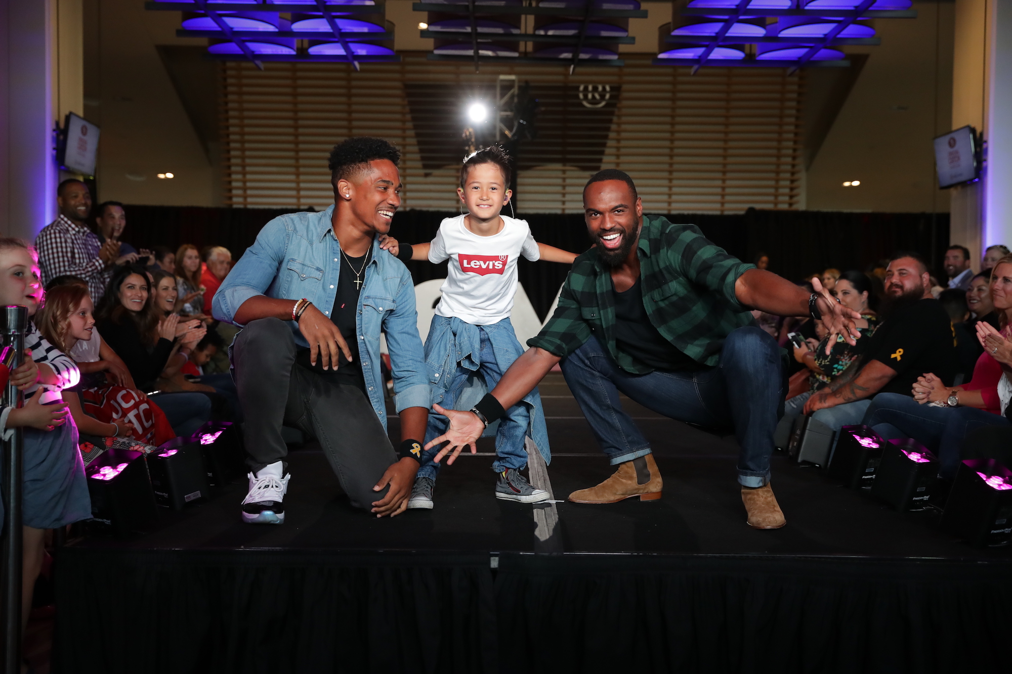 49ers Host Crucial Catch Fashion Show Ahead of Game Against the Cardinals