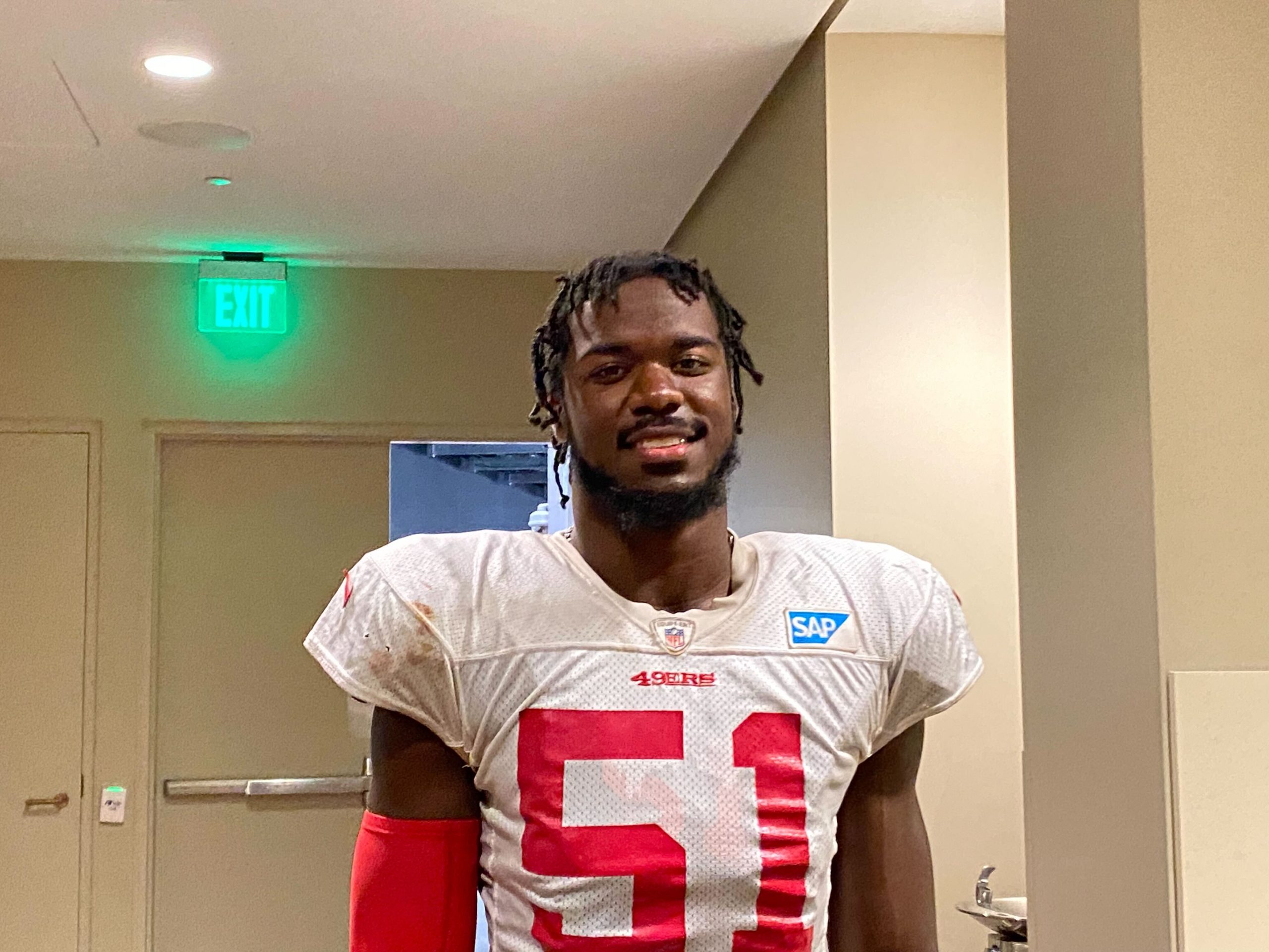 5 Fun Facts with 49ers LB Azeez Al-Shaair - Fangirl Sports Network 