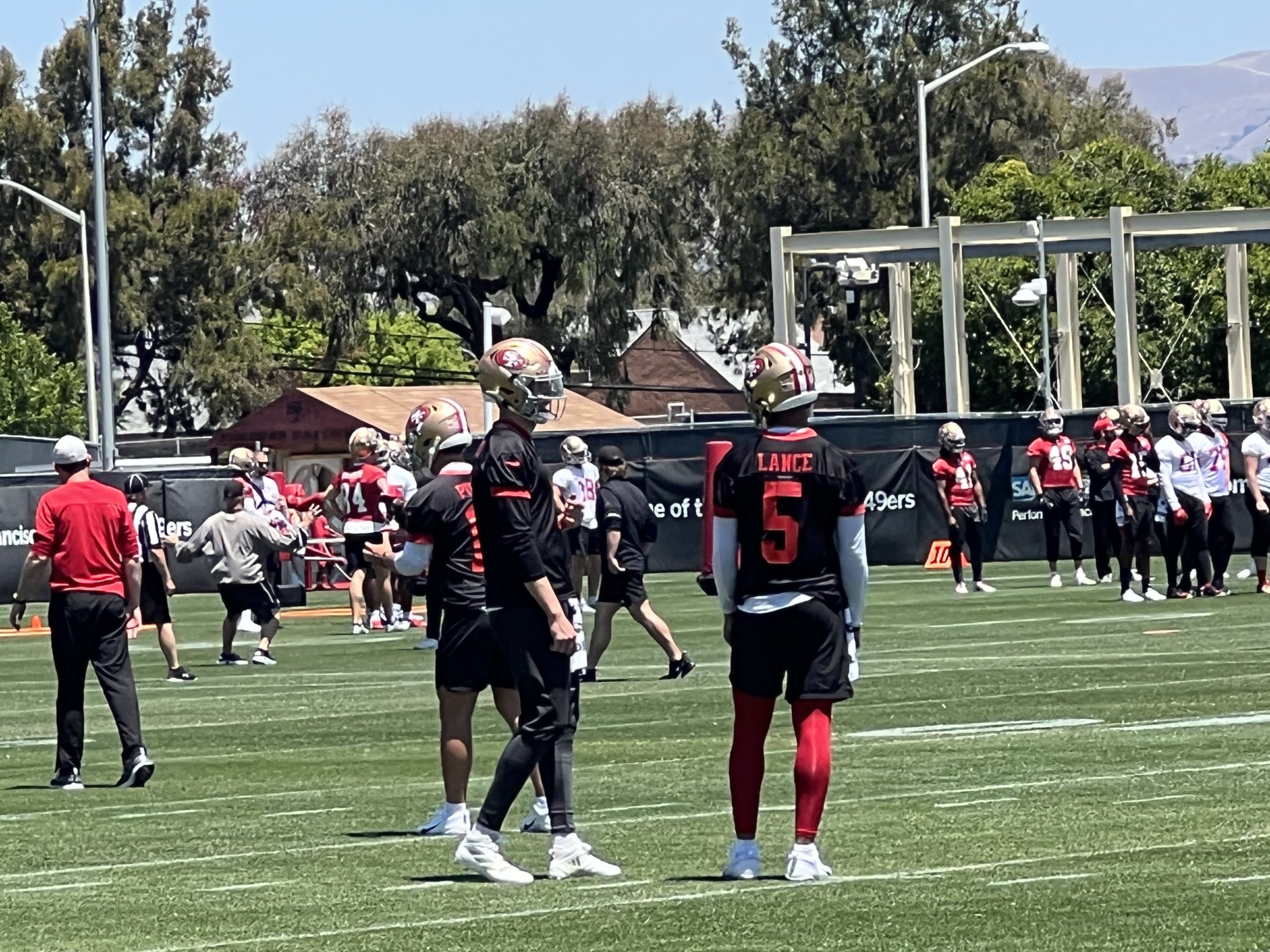On 49ers: QB1 is in the Building, Deebo Samuel Expected to Return Soon and the Latest on Jimmy Garoppolo
